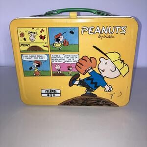 VINTAGE 1965 PEANUTS BY SCHULZ CHARLES BROWN SNOOPY METAL LINCHBOX CLEAN READ